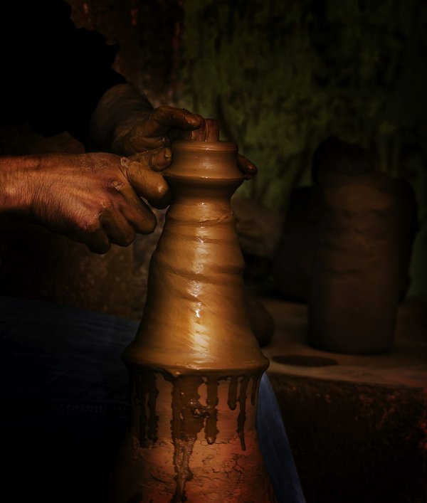 Comment découvrir les traditions de la poterie traditionnelle au Bhoutan?